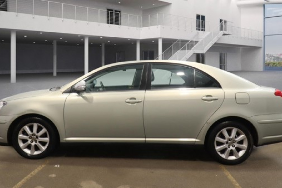 Toyota Avensis Verso 