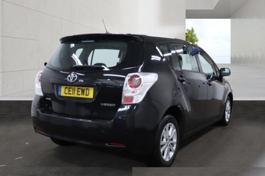 Toyota Avensis Verso 