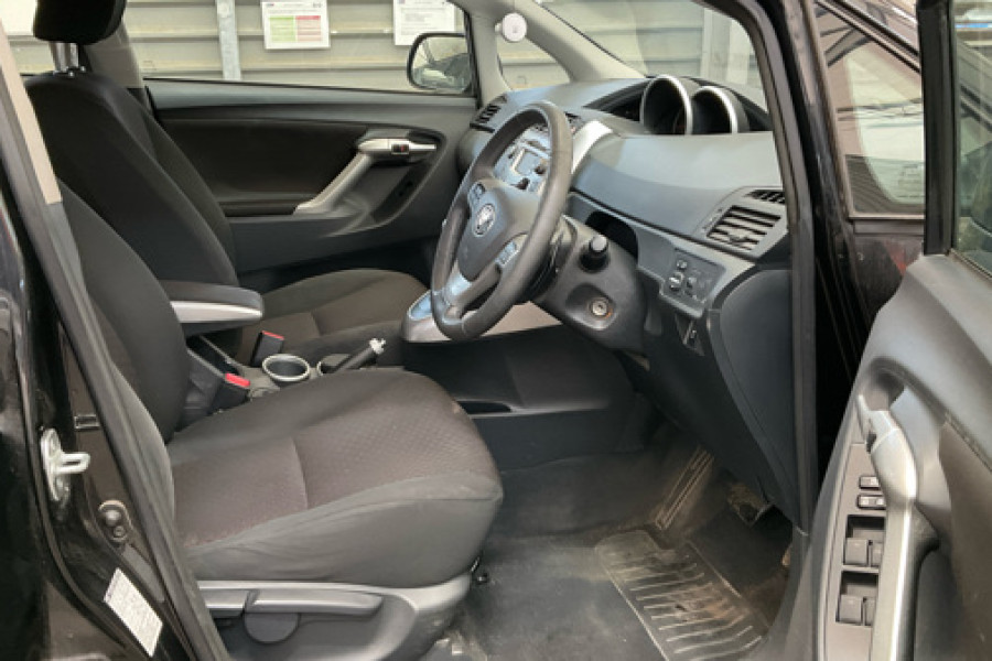 Toyota Avensis Verso 